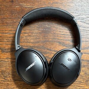 Bose Over-Ear Black Headphones with original box